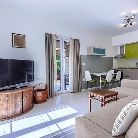 Eda By Interhome